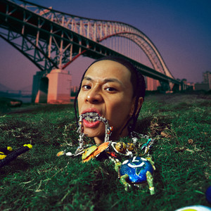 蕾丝美女老人狂操美女
