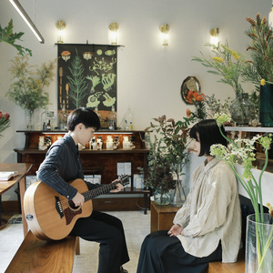 蕾丝美女老人狂操美女
